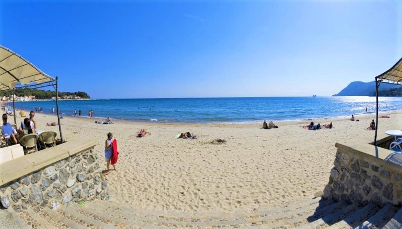 60 m2 , 2 chambres, très calme, plage et commerces à 3 minutes à pied, WIFI fibre optique et parking gratuit La Seyne-sur-Mer Exterior foto